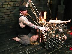 dungeon cage @ asymmetric bondage