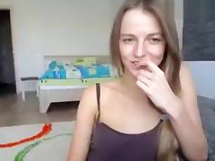 Russian cam girl Wowkisses