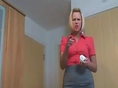 Frau erwischt dich beim wichsen