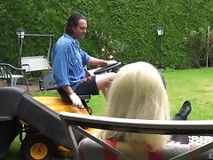 Mandy Slim seduces a gardner for a cock riding sensation