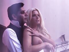 Loona Luxx and Victoria Rose get fucked well during sex orgy