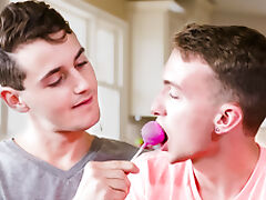 Ian Oakley & Justin Trouble in Cake Pop - NextdoorWorld