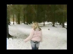 WIFE AND HUSBAND FUCK OUTDOORS Wife and husband take a stroll and have strange intercourse in the wo