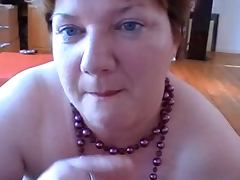 bbw shows her fabulous tits and masturbates