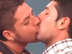 Horny gay hunks kiss and fuck in front of the camera