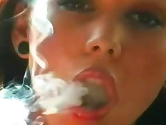 Kinky beauty smokes and teases
