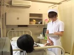 Nerdy Japanese gets her bum sprayed in Japanese sex video