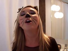 Sizzling kitten wants to blow and bend over