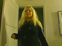 Incredible Blonde Gives A Tasty Blowjob In An Amateur POV Video