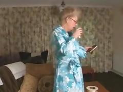 Hawt Granny masturbating